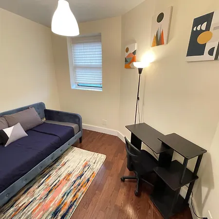 Unique Three Bedroom W/ Workspace